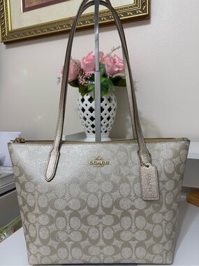 Coach Fiona Metallic/ Pearlized Champagne Signature Tote